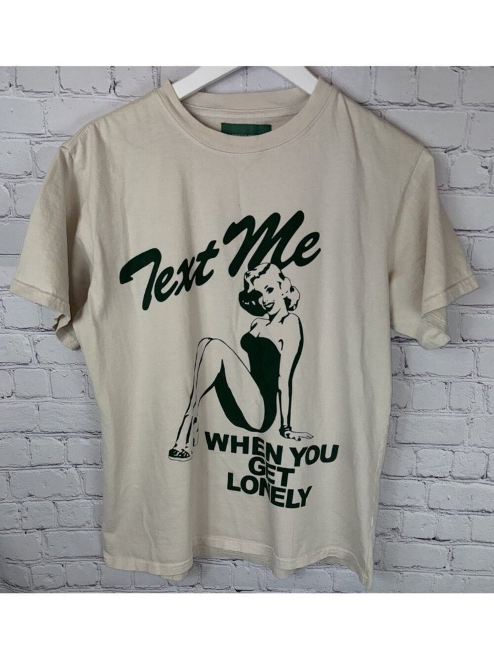 LONELY GHOST Size Small TEXT ME WHEN YOU GET LONELY Graphic T-Shirt Cream